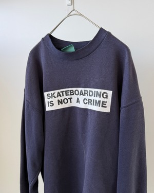 -Santa Cruz- Vintage 90s M SKATEBORDING IS NOT A CRIME Sweat