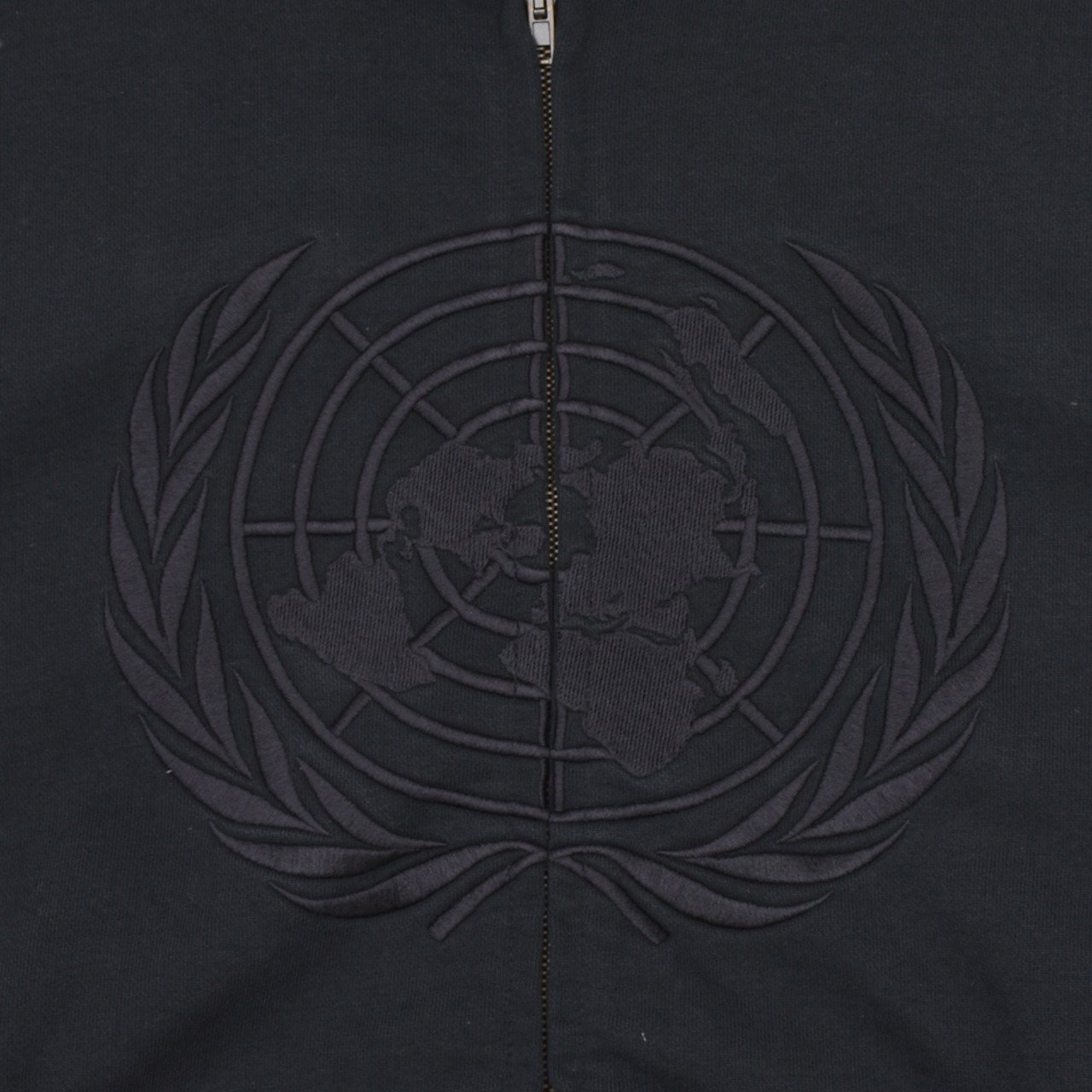 【VETEMENTS】EMBROIDERED FRONT ZIP-UP HOODIE - 7