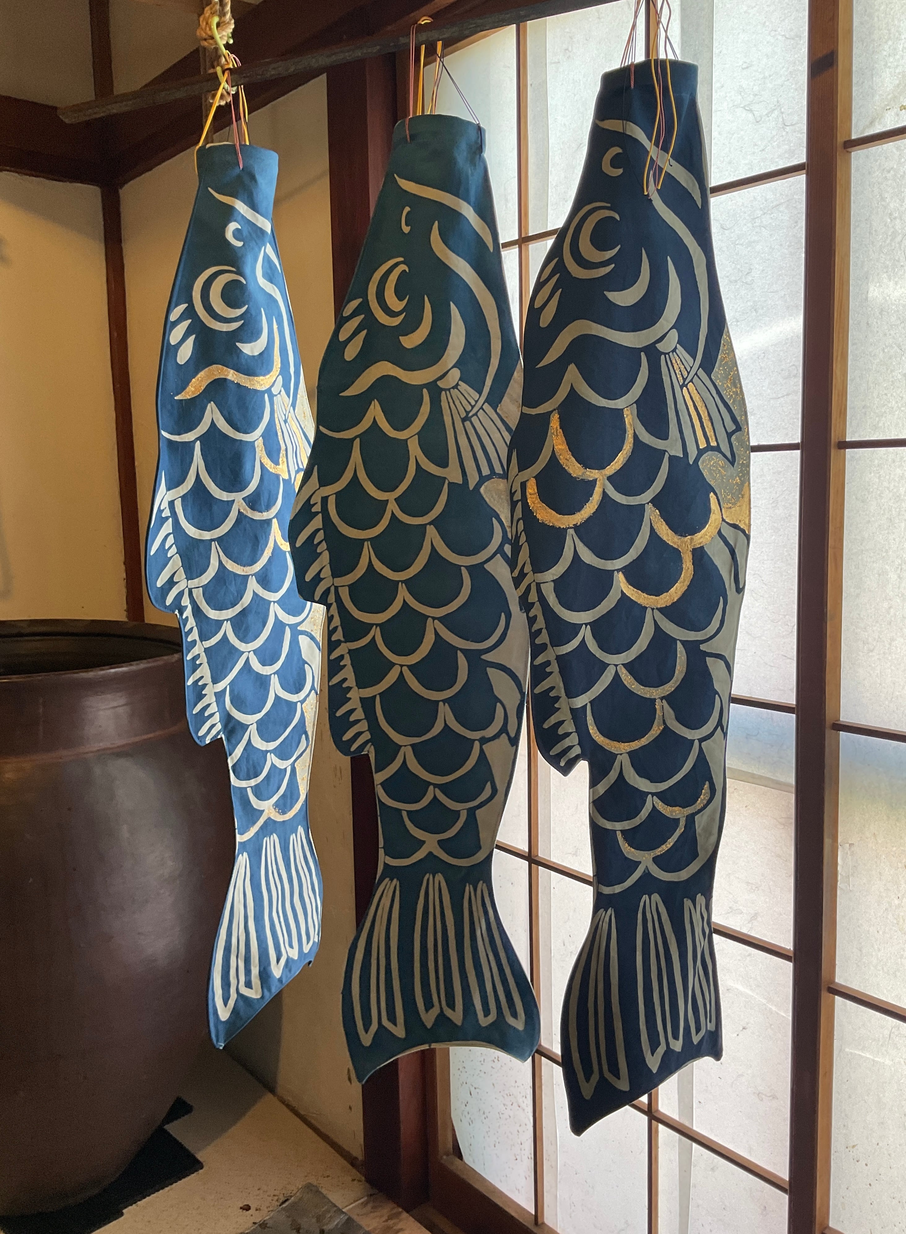 藍染め鯉のぼり　<中単体> 名入れあり　手染め　淡色 藍染め 鯉のぼり <大>単体 名入れあり 端午の節句 | iichi 日々の