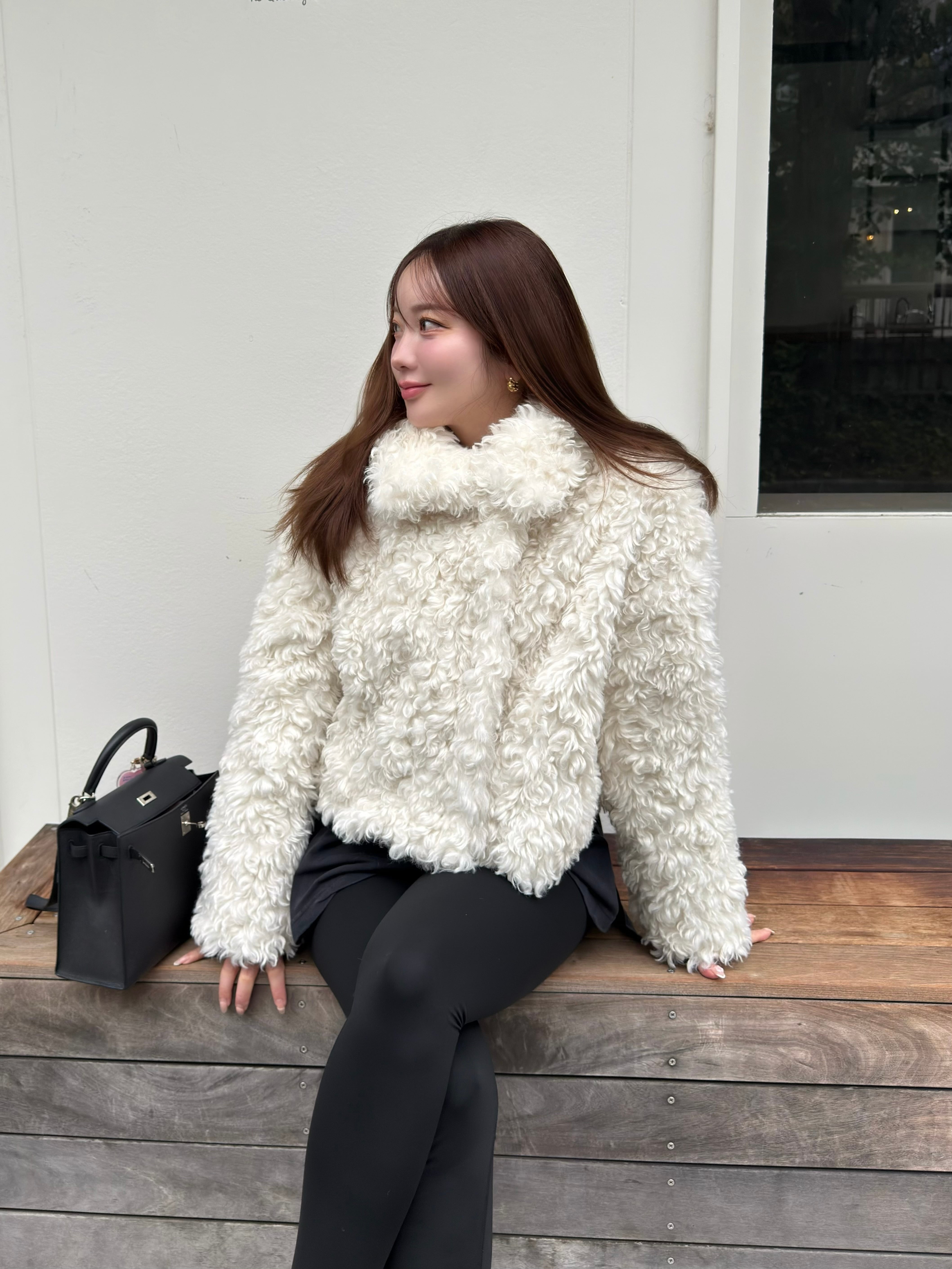 poodle coat / white 1/9 21:00～ 再販 (即納) | HYEON