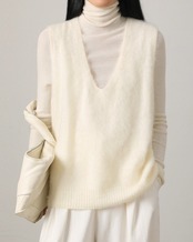 Shaggy v-neck knit Vest  L0081