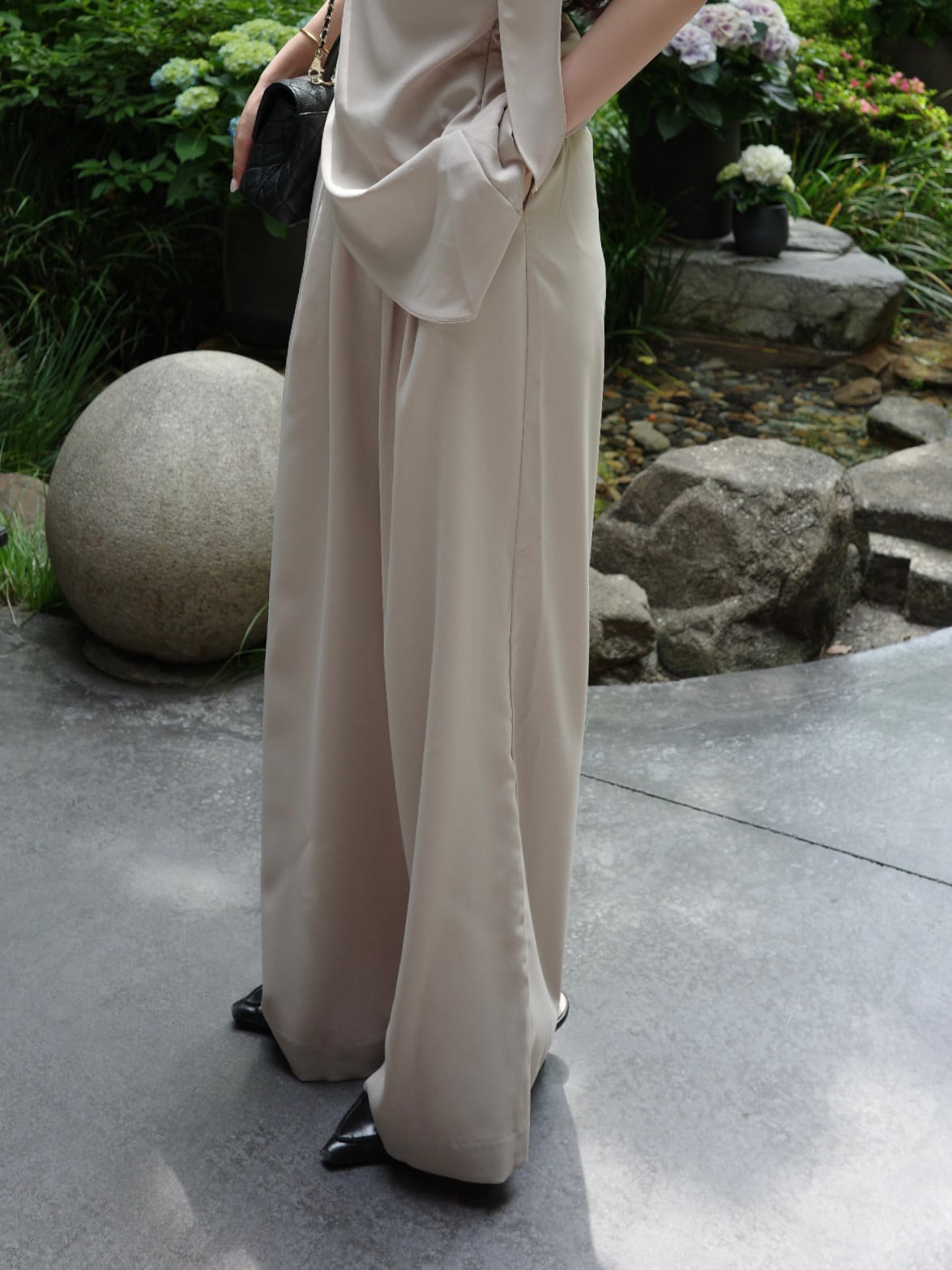 Tuck wide slacks/ beige (6月下旬〜7月上旬頃発送予定)