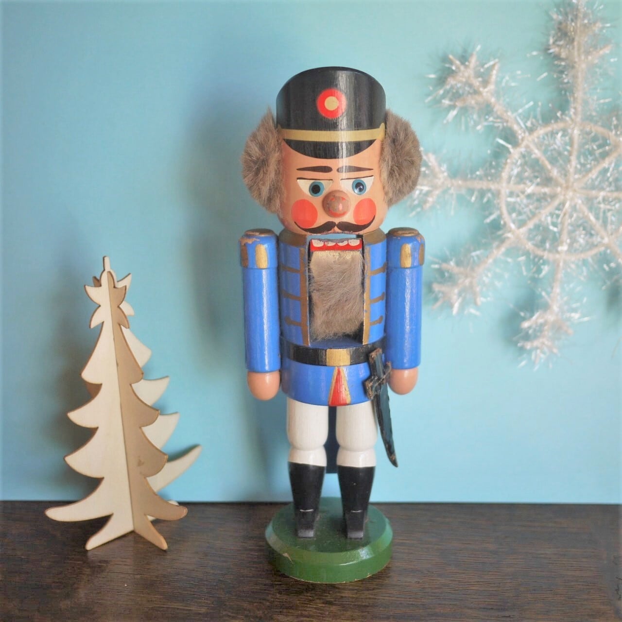 ドイツ製 ザイフェン エルツ 木彫りの置物 クリスマス-
