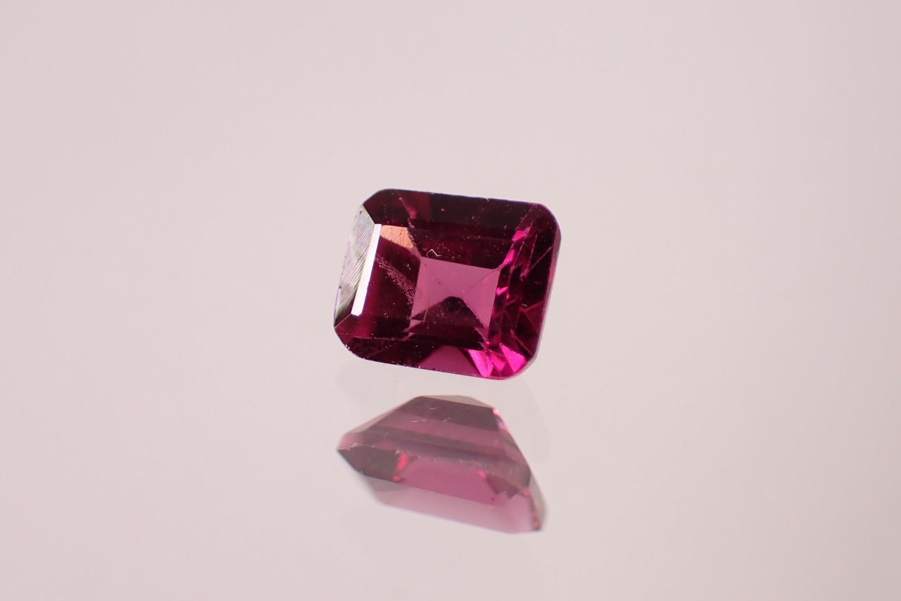 ロードライトガーネット　1.11ct　[D12-38]