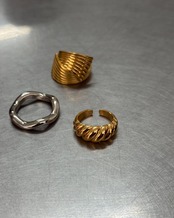 texture cross ring