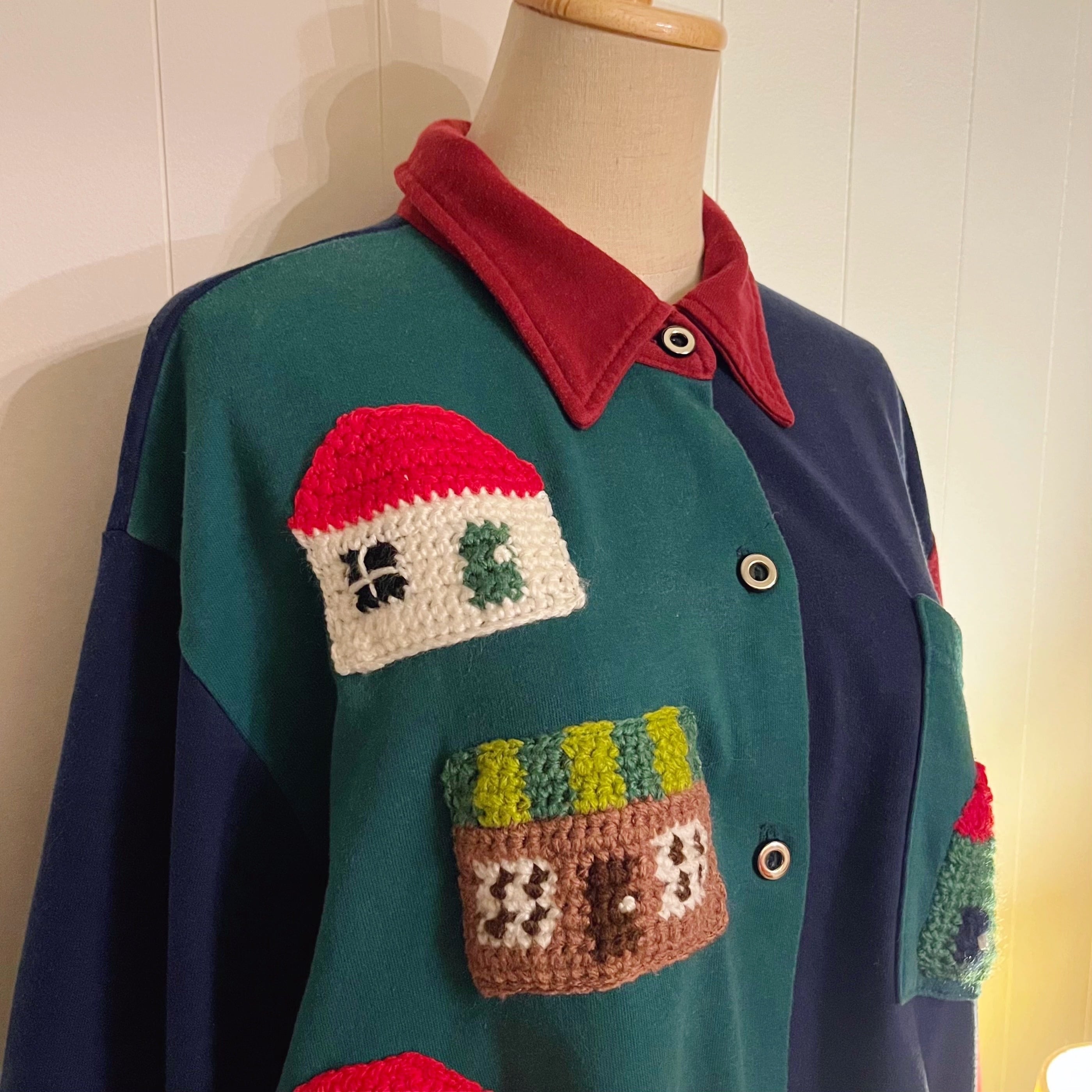 remake / house with the light on tricolore shirt