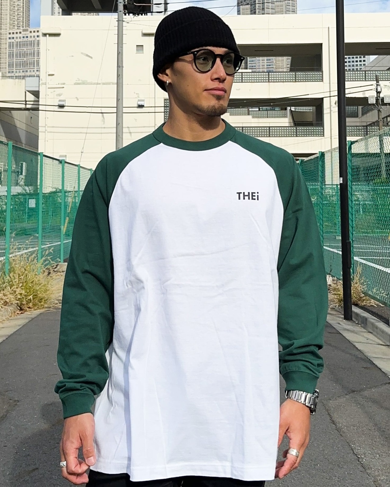 BASIC ONE POINT RAGLAN LONG T-SHIRT - WHITE / IVY GREEN