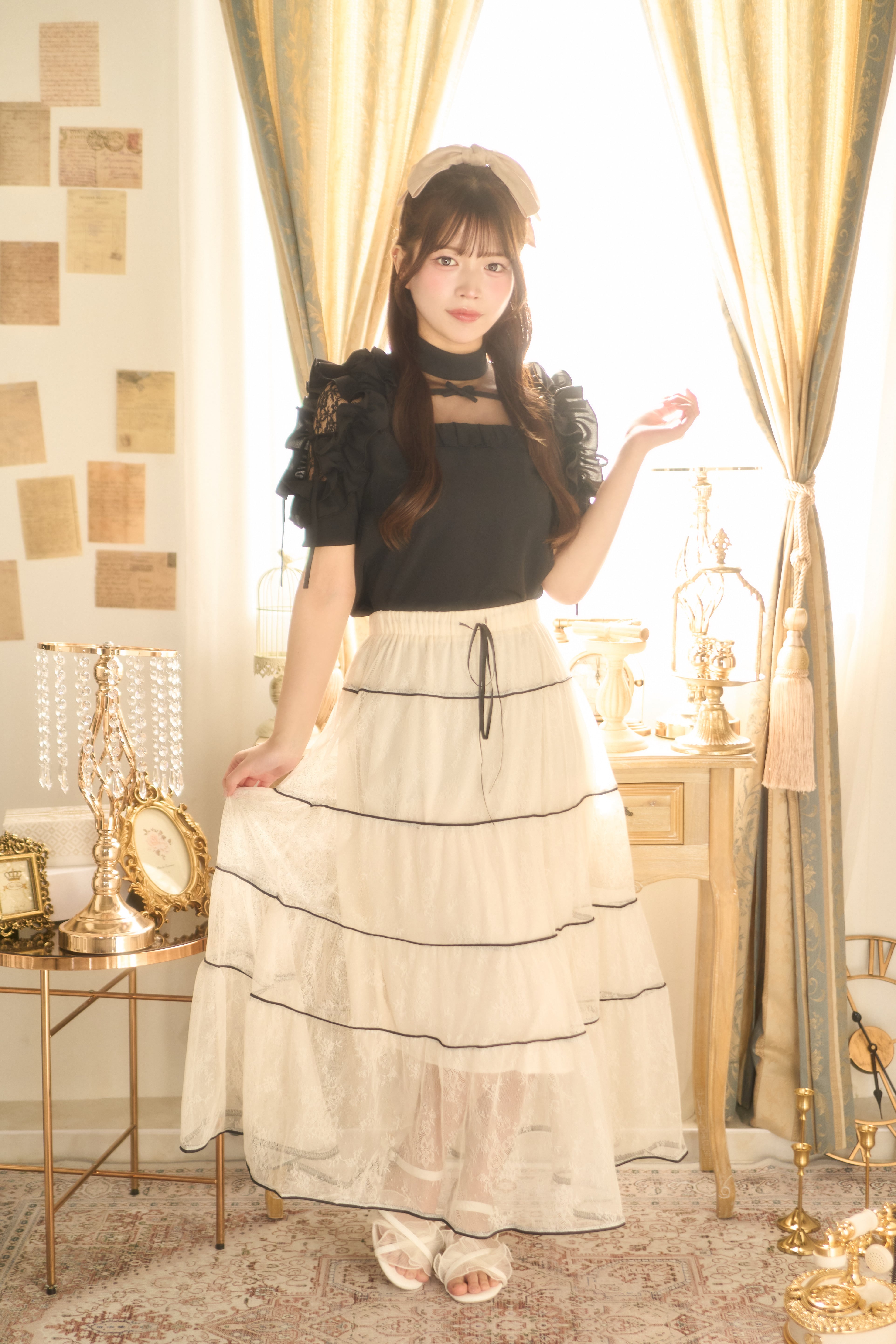 きらきらショルダーフリルブラウス