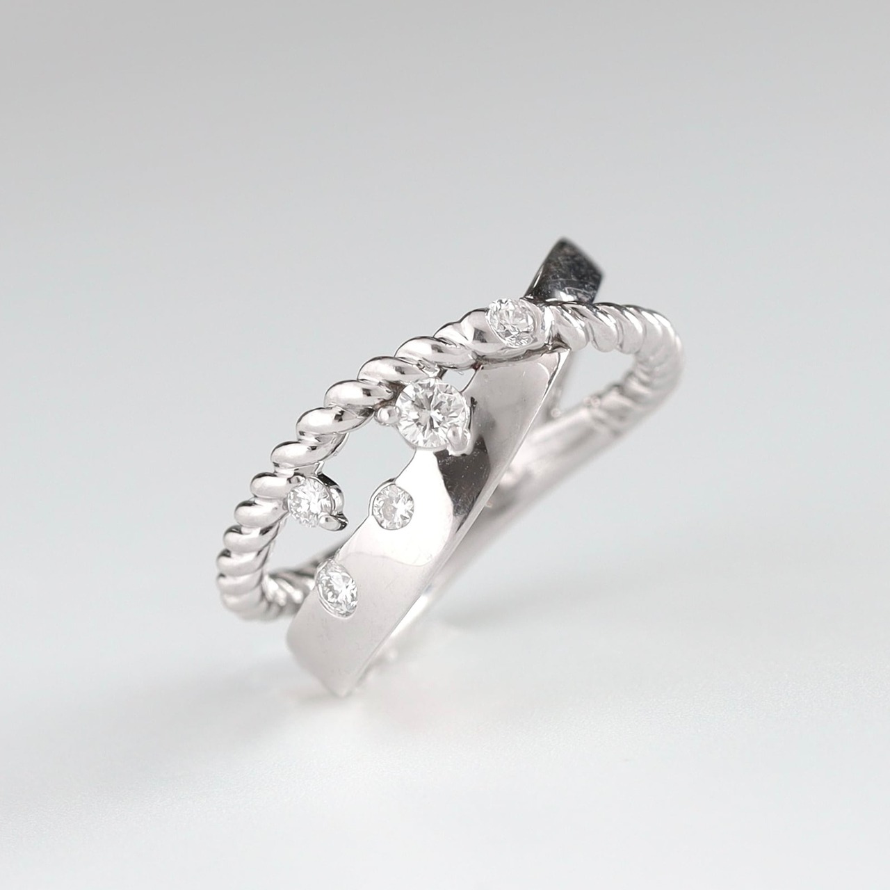 ダイヤモンド ピンキーリング pt900 / 0.160ct