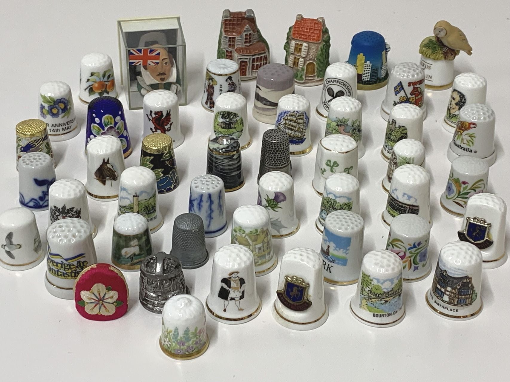 裁縫用指ぬき各種。世界各国の指ぬき。