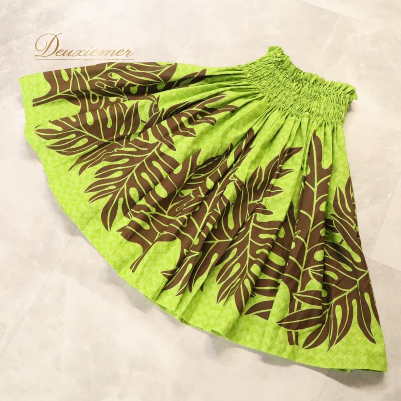 フラダンス 衣装 ALOHA FABRICS アロハファブリック パウスカート グリーン系 ラウアエ柄 植物柄 ハワイアンプリント ハワイアン アロハ フラ ダンス レッスン 練習 ハワイアンダンス ブラウン系 黄緑 茶 シングル スカート フレア 華やか 鮮やか かわいい おしゃれ