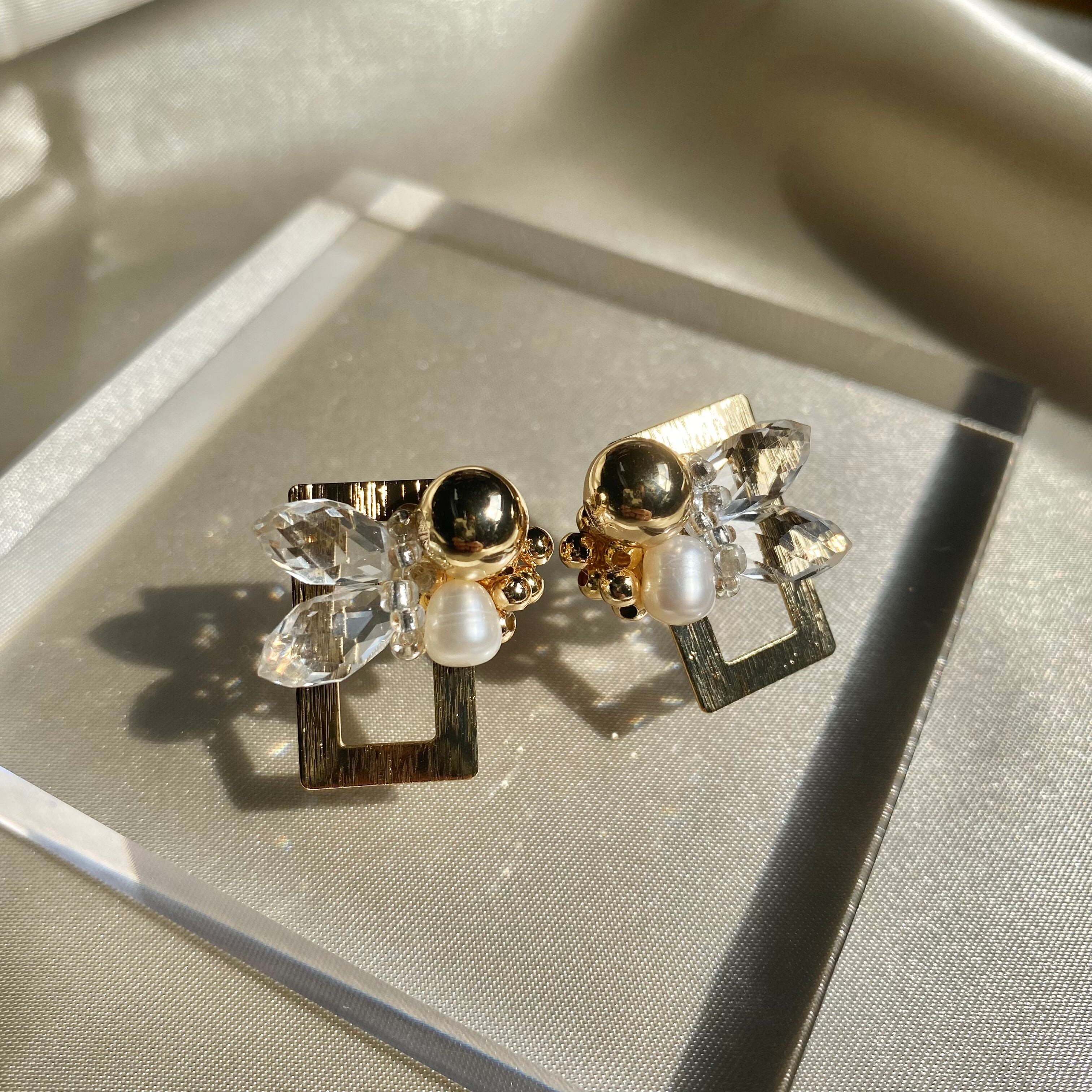 ゴールド × クリスタル ビジュー ピアス | Jasmine
