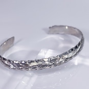 Long Maile Bangle