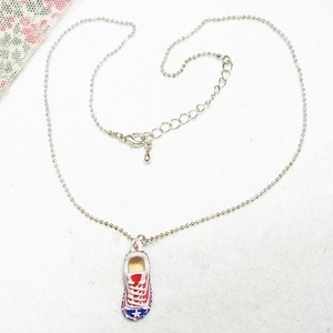 スニーカーのペンダントネックレス　コスチュームジュエリー のセール通販　11638N