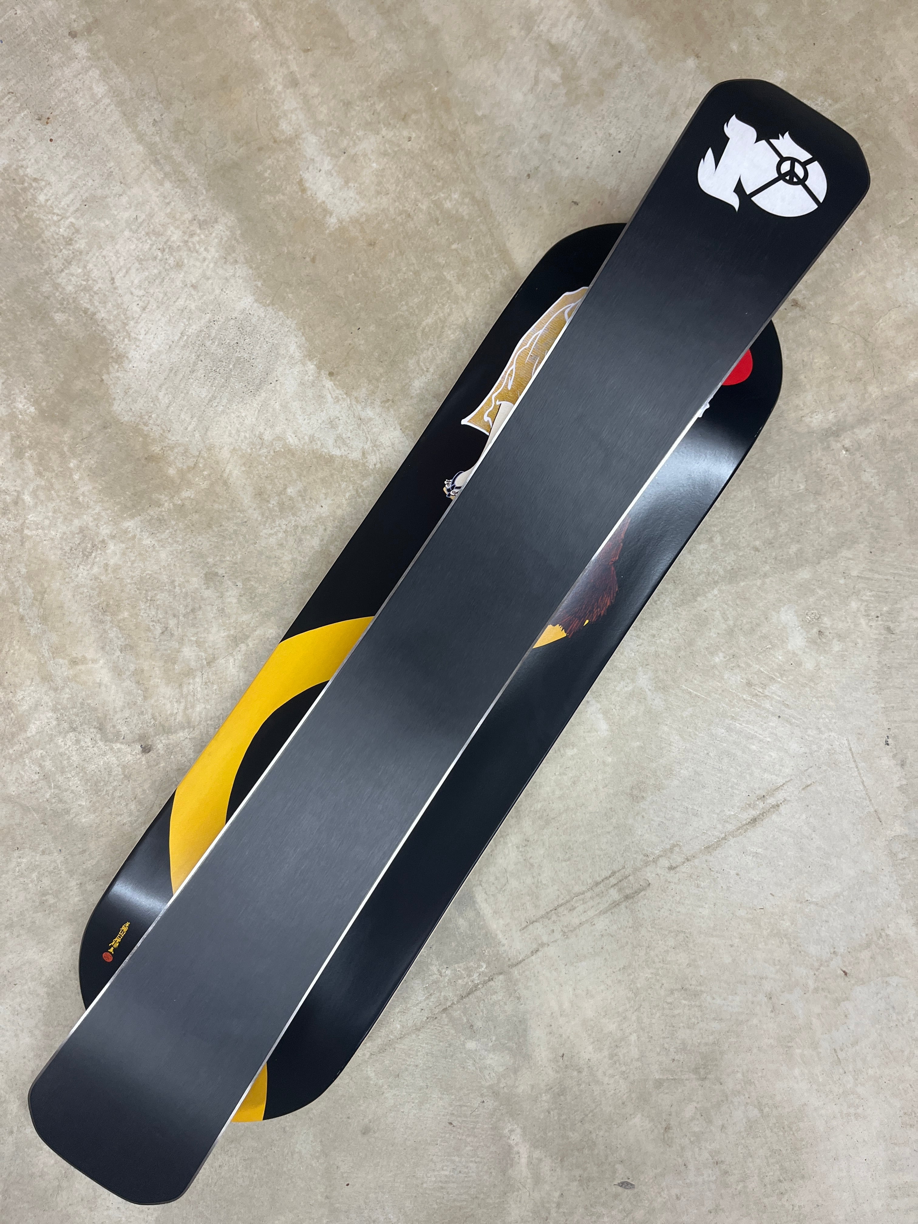 peacemaker snowskate