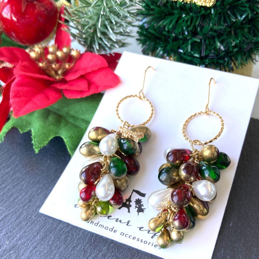 クリスマス♡マットリングとグリーンマットのフープピアス／イヤリング クリスマス♡マットリングとグリーンマットのフープピアス／イヤリング