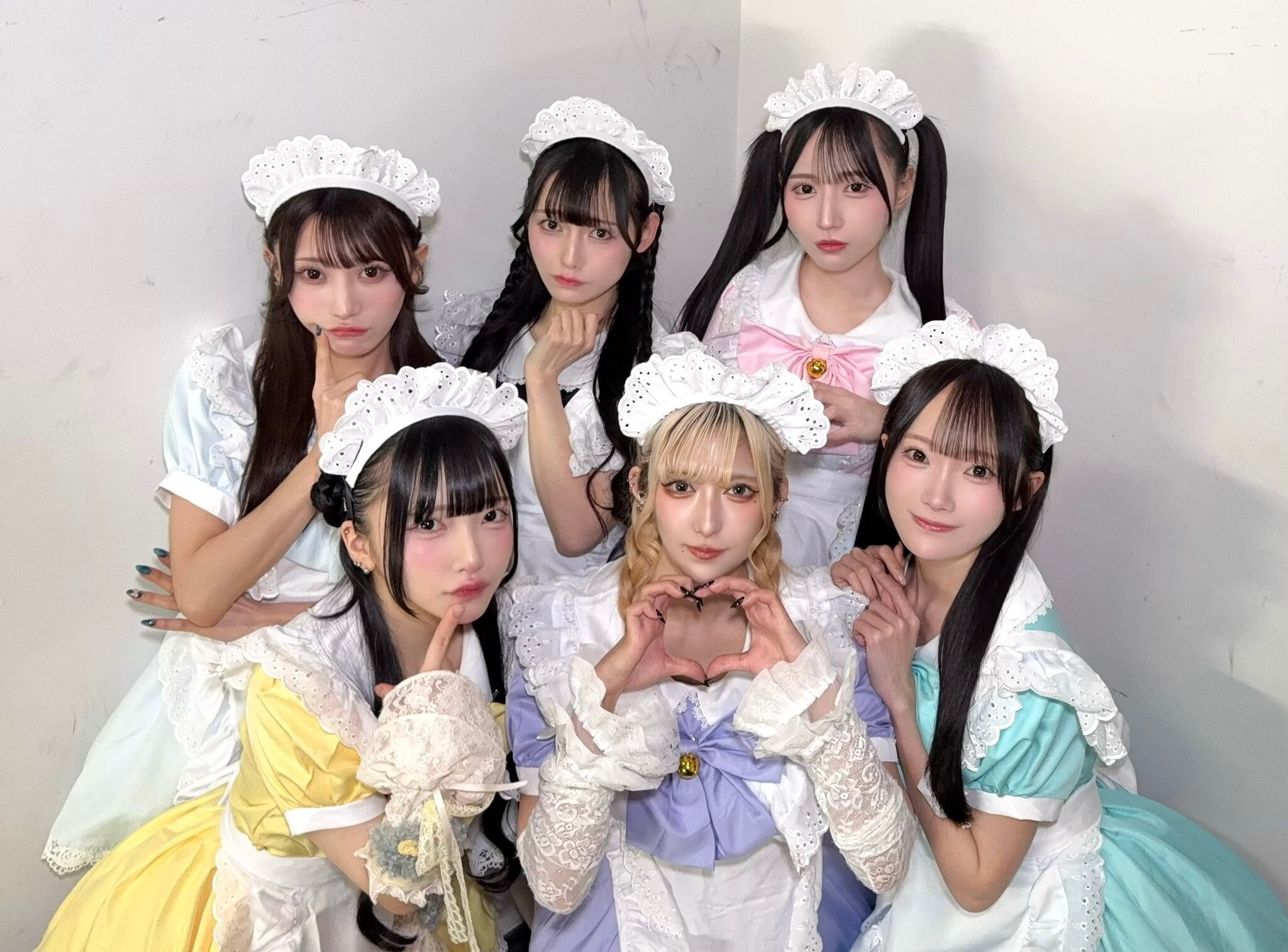 Merry BAD TUNE. 日南りと グラビアチェキ メイド①】日南りとサイン&プチラクガキチェキ【オンライン限定