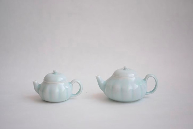 村田匠也 Takuya Murata - 青白磁茶壺 Teapot