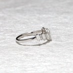 バゲットカット V字 ダイヤモンドリング pt900 / 0.600ct