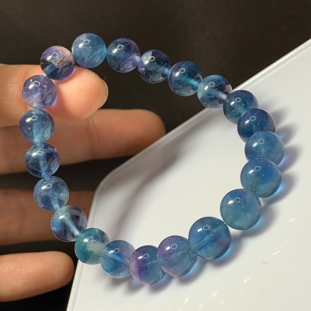 3.ブルーメインの色合い♪グラデーションフローライトブレスレット