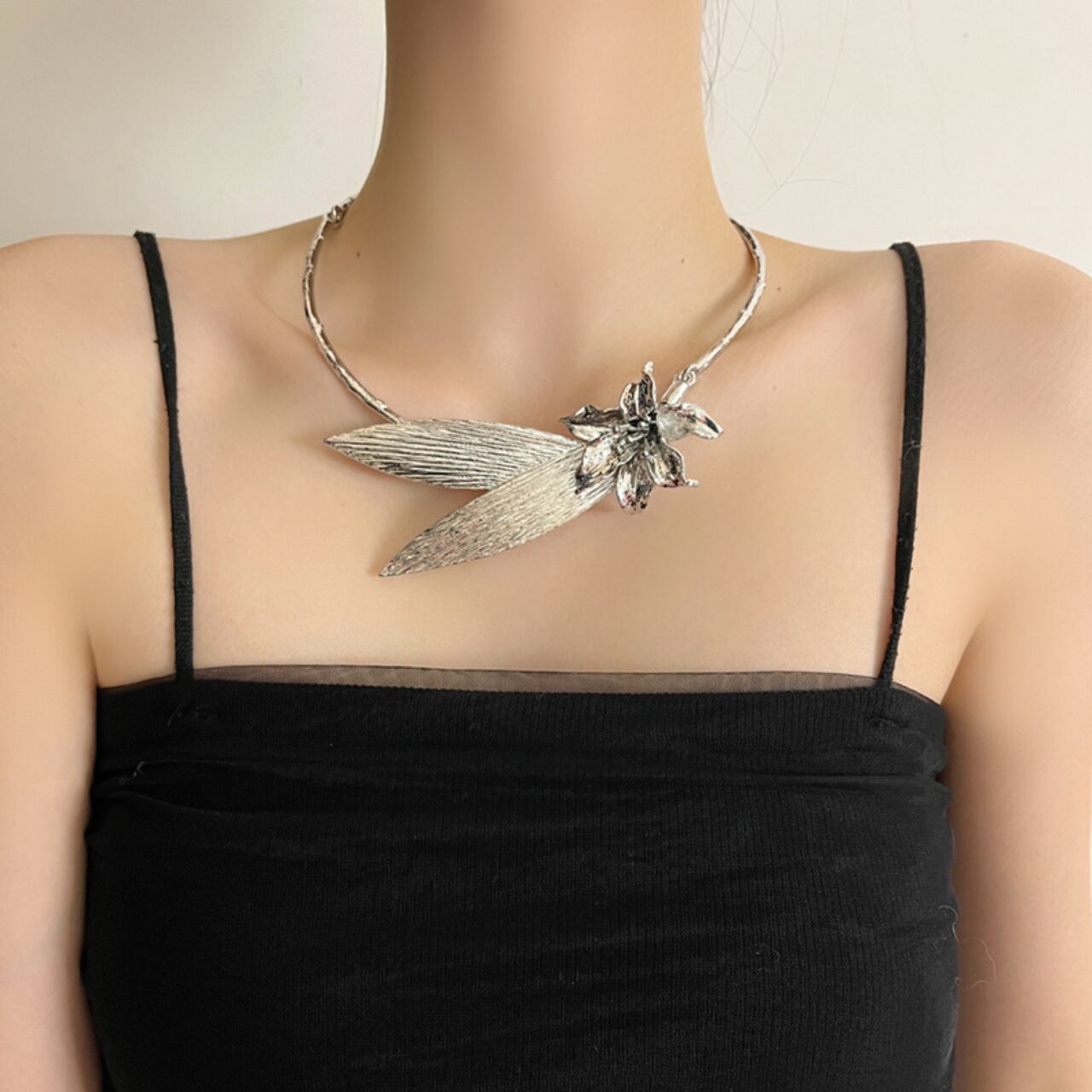 フラワーモチーフチョーカーネックレスR0042