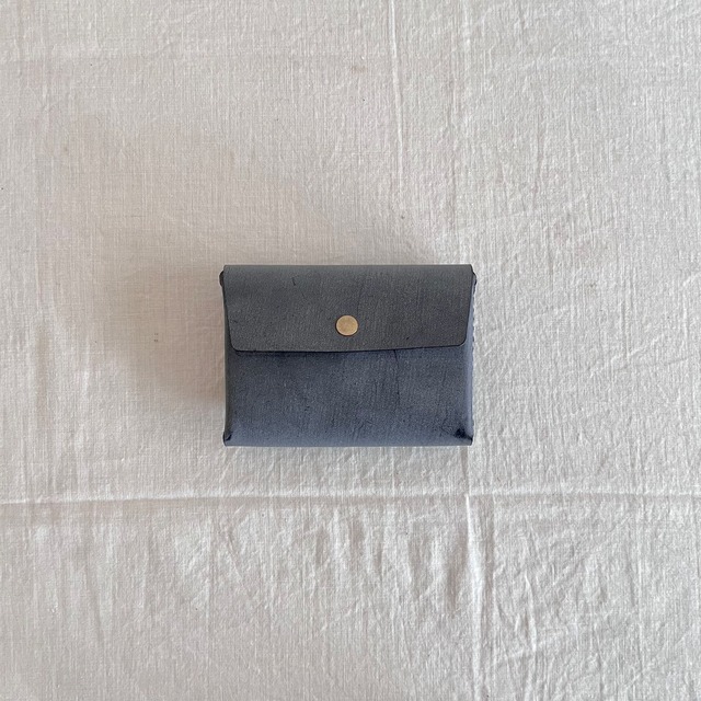 シンメトリーな三つ折り財布　SIBILLA Liscio/シビラリスシオ