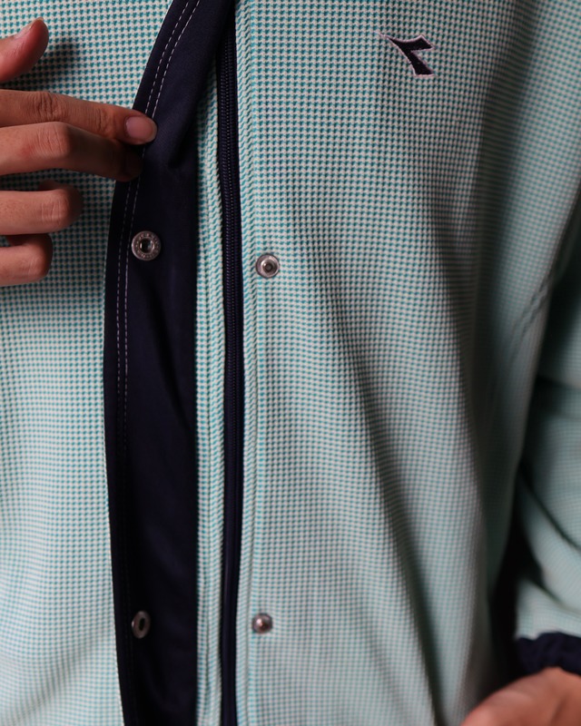 Flyfront coloring track jacket