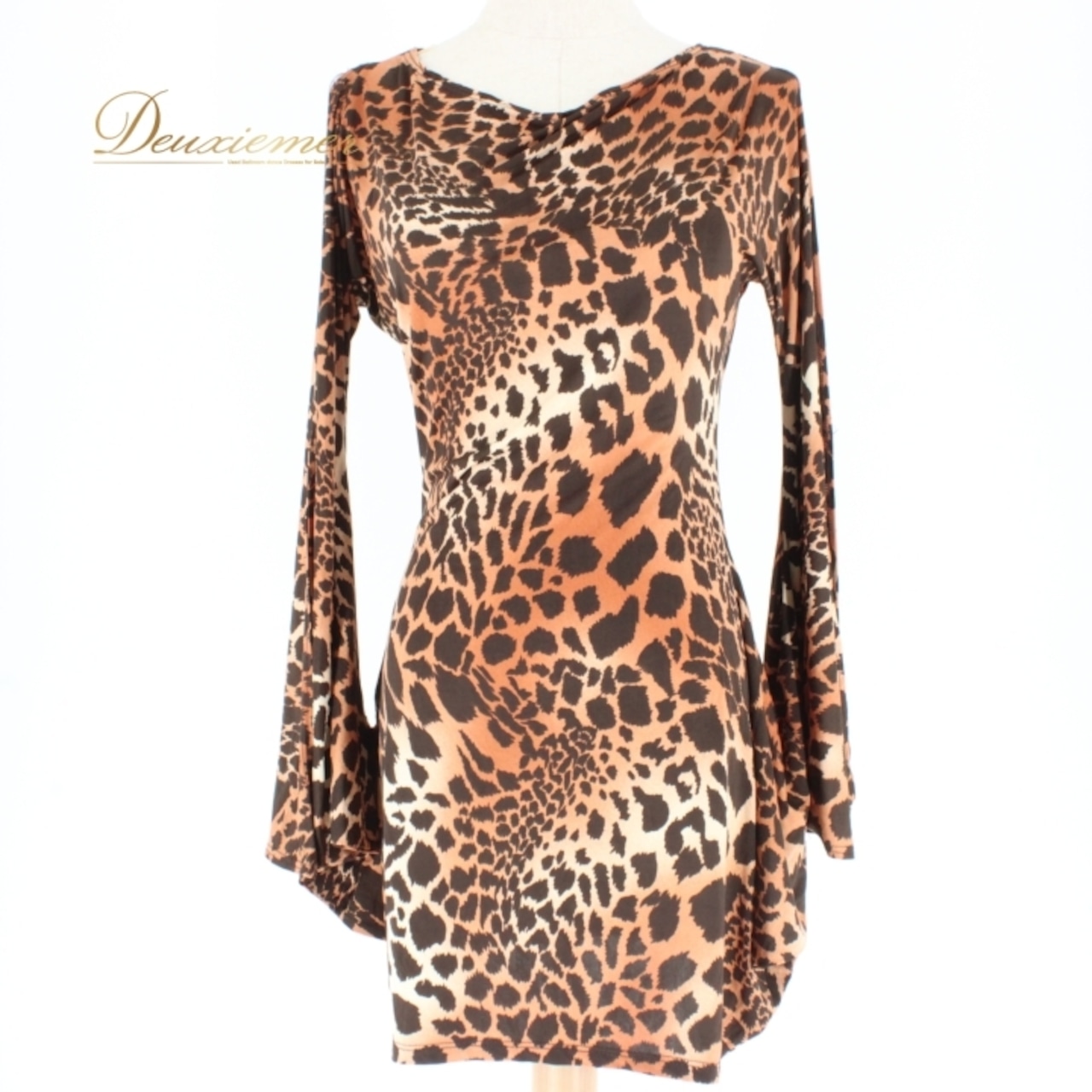 社交ダンス 衣装 スタンダード トップス レッスンウェア レディース Freshine ブラック系 ブラウン系 長袖 練習着 ジラフ柄 ロング丈 トップス レディース 用 おしゃれ ダンス服 柄物 ストレッチ 体型カバー おすすめ ダンスレッスン 用 プレゼント ギフト お祝い コーディネート ウエア ファッション アメリカ製 レディースファッション 伸縮性 軽い お揃い 派手系 運動用