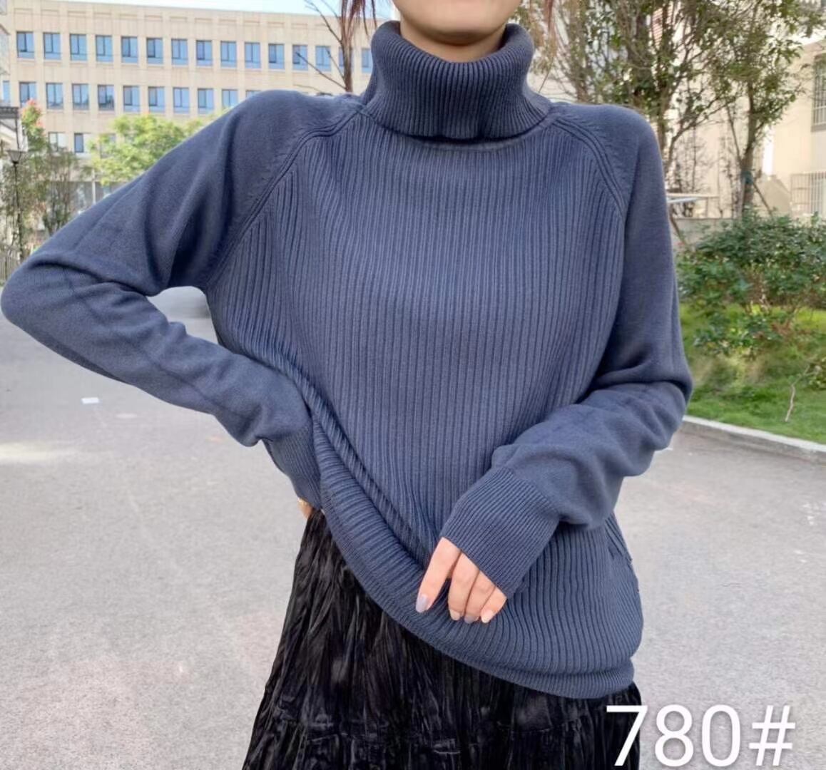 ラグラン切り替え タートルニット　AJ111-780