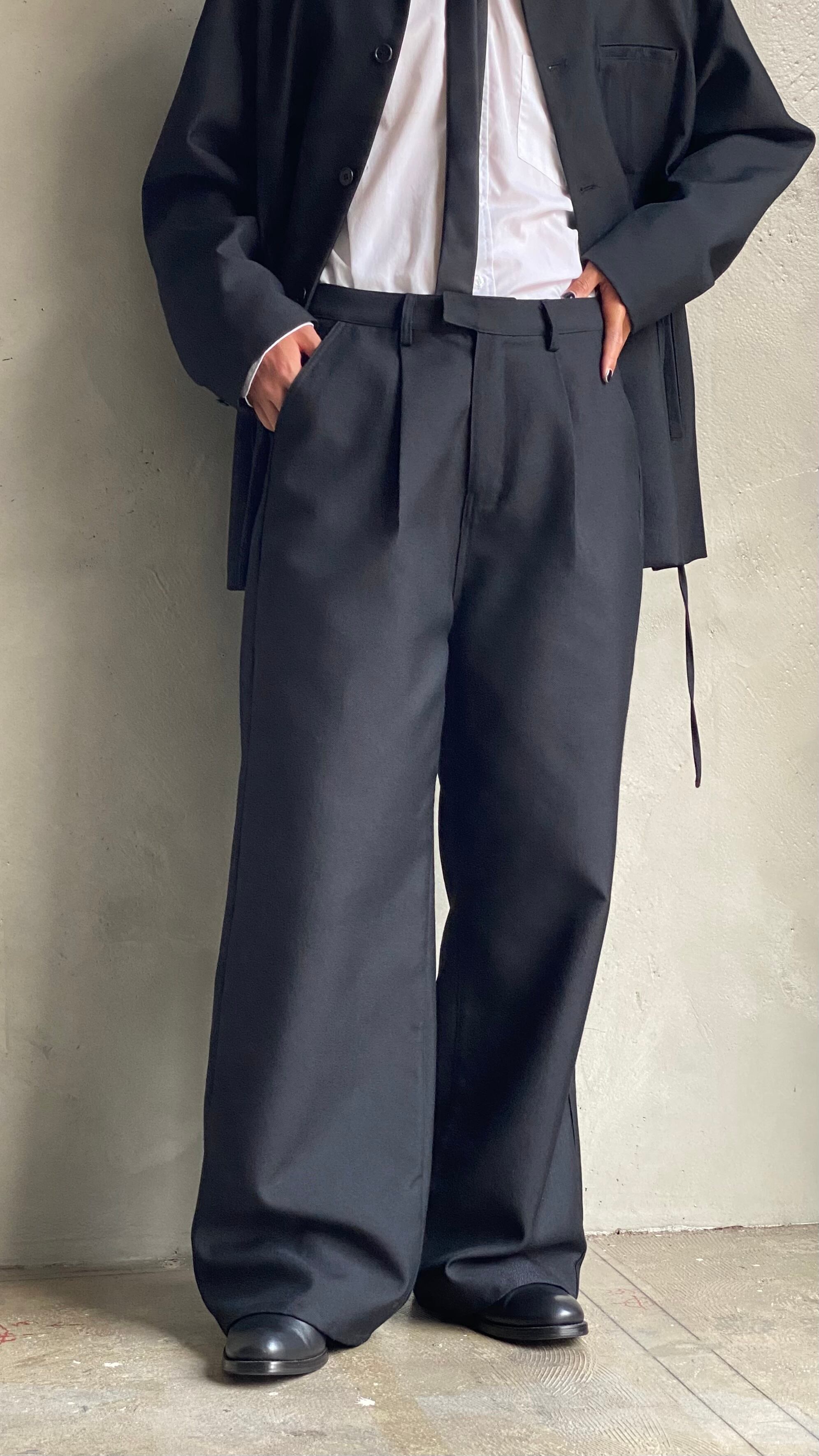 GEN IZAWA / One tuck wide slacks  