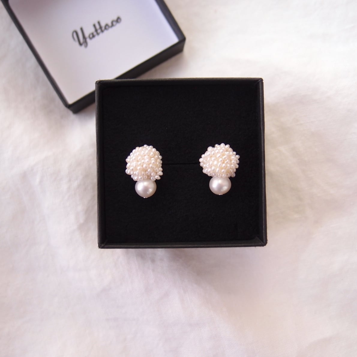 【真珠の刺繍ピアス】round × seed pearl