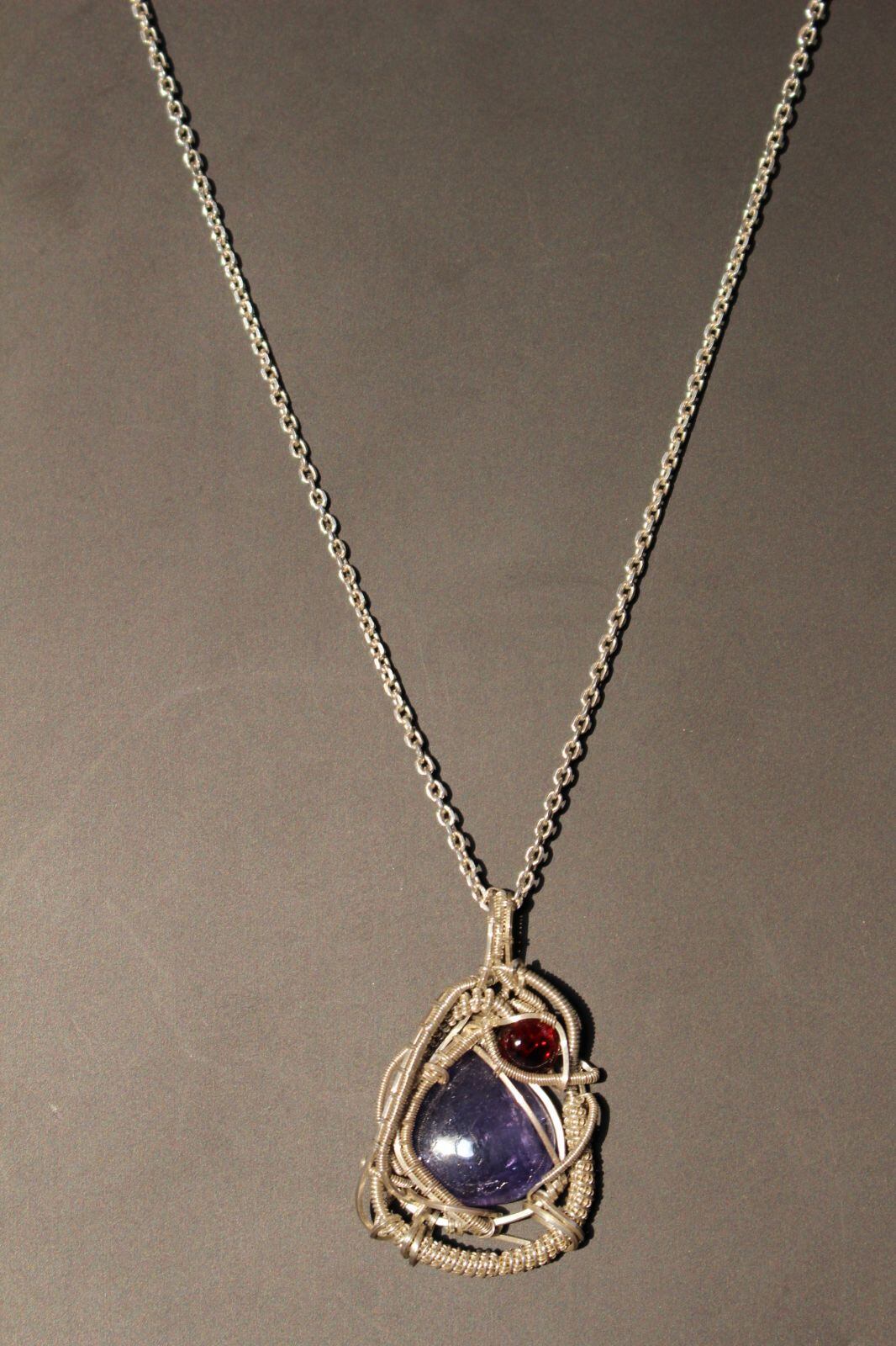 Tanzanite & Garnet siver 925 wirewrapping pendant