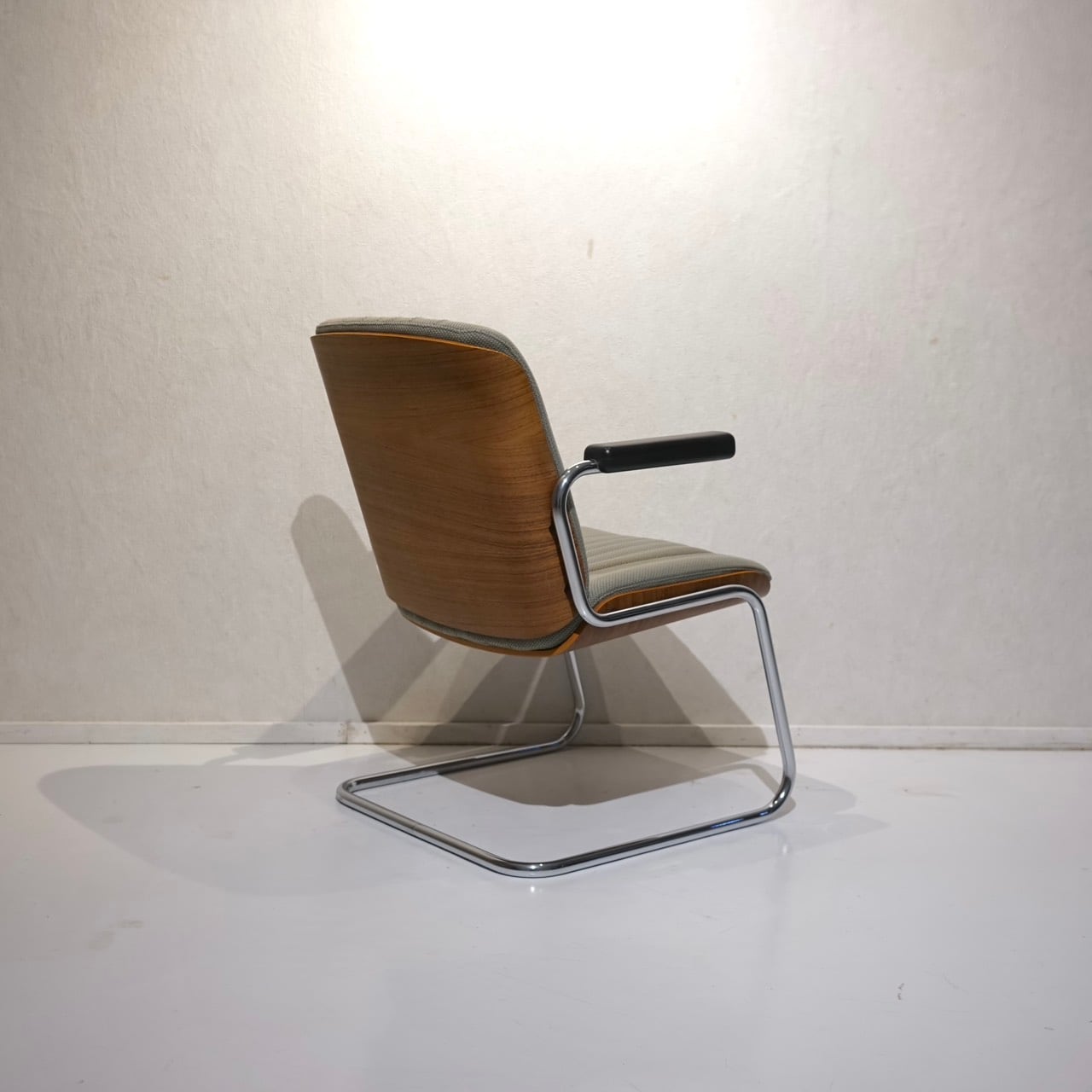 giroflex ジロフレックス BRASA ブラサ ダイニングチェア カンティ