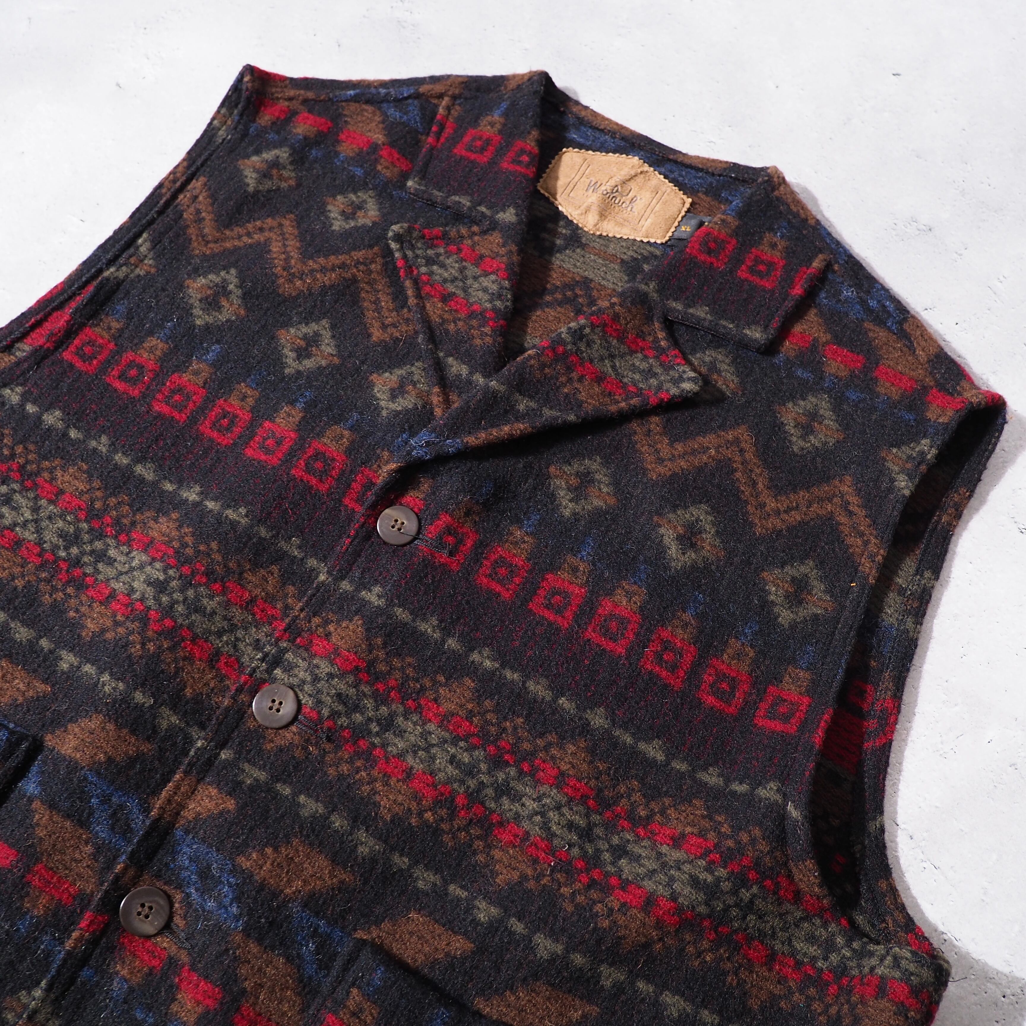 ” WOOLRICH ” Beautiful Nordic Ethnic Embroidery vintage vest (made in Usa)