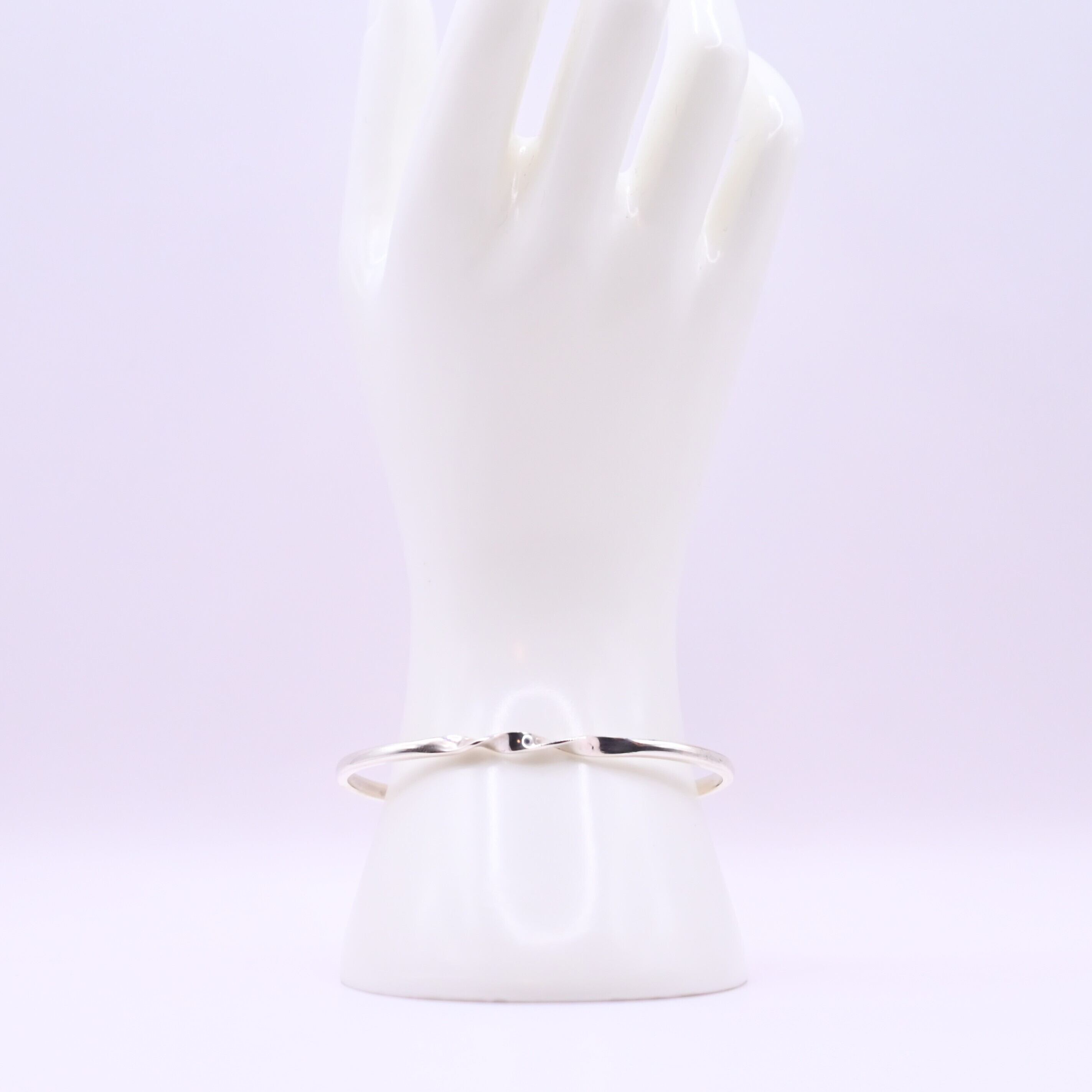 ERICKA NICOLAS BEGAY / CENTER TWIST BANGLE(L) | GANKO ERICKA NICOLAS BEGAY / CENTER TWIST BANGLE(L) | GANKO