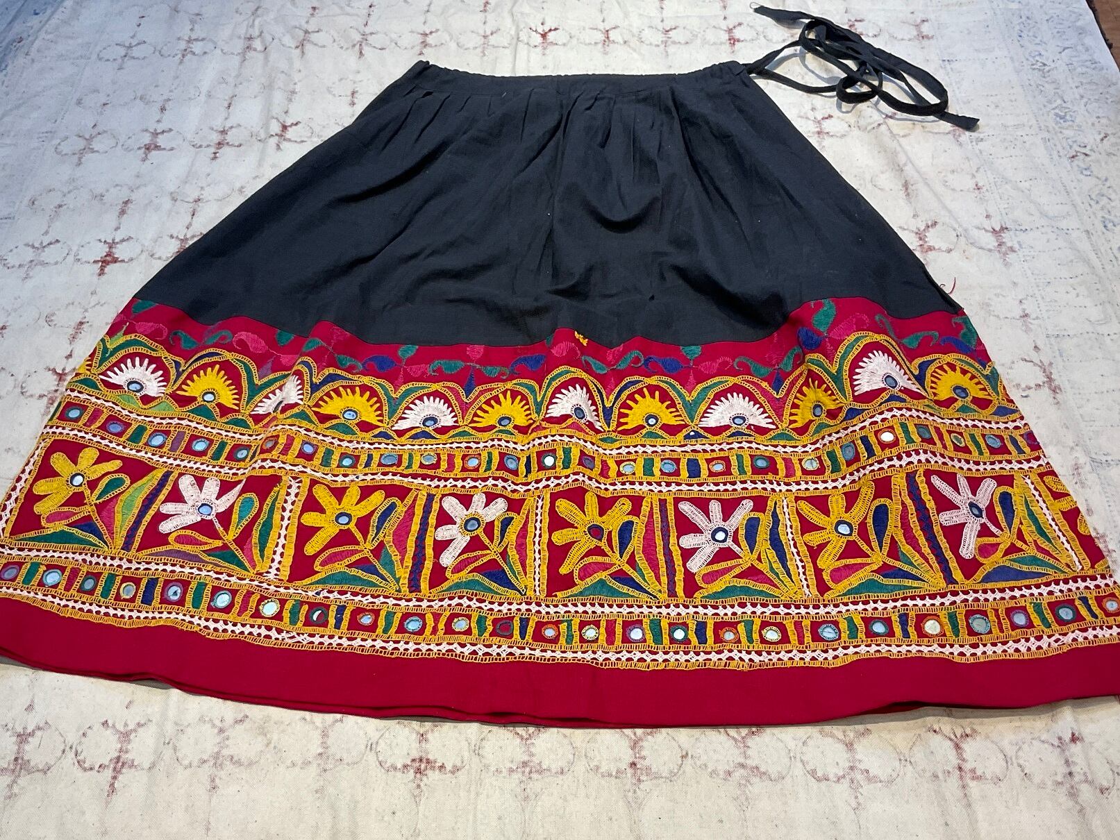 バンジャラ族手刺繡コットン巻きスカートB202300140 アフガニスタンバザール