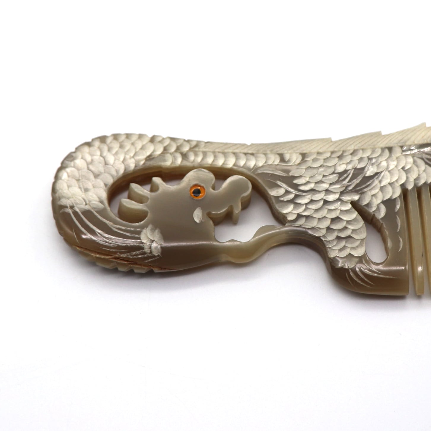 Y-147 高級　希少　極上品　天然白水牛角　手彫り　牡丹　櫛　くし Y-147 高級 希少 極上品 天然白水牛角 手彫り 牡丹 櫛 くし