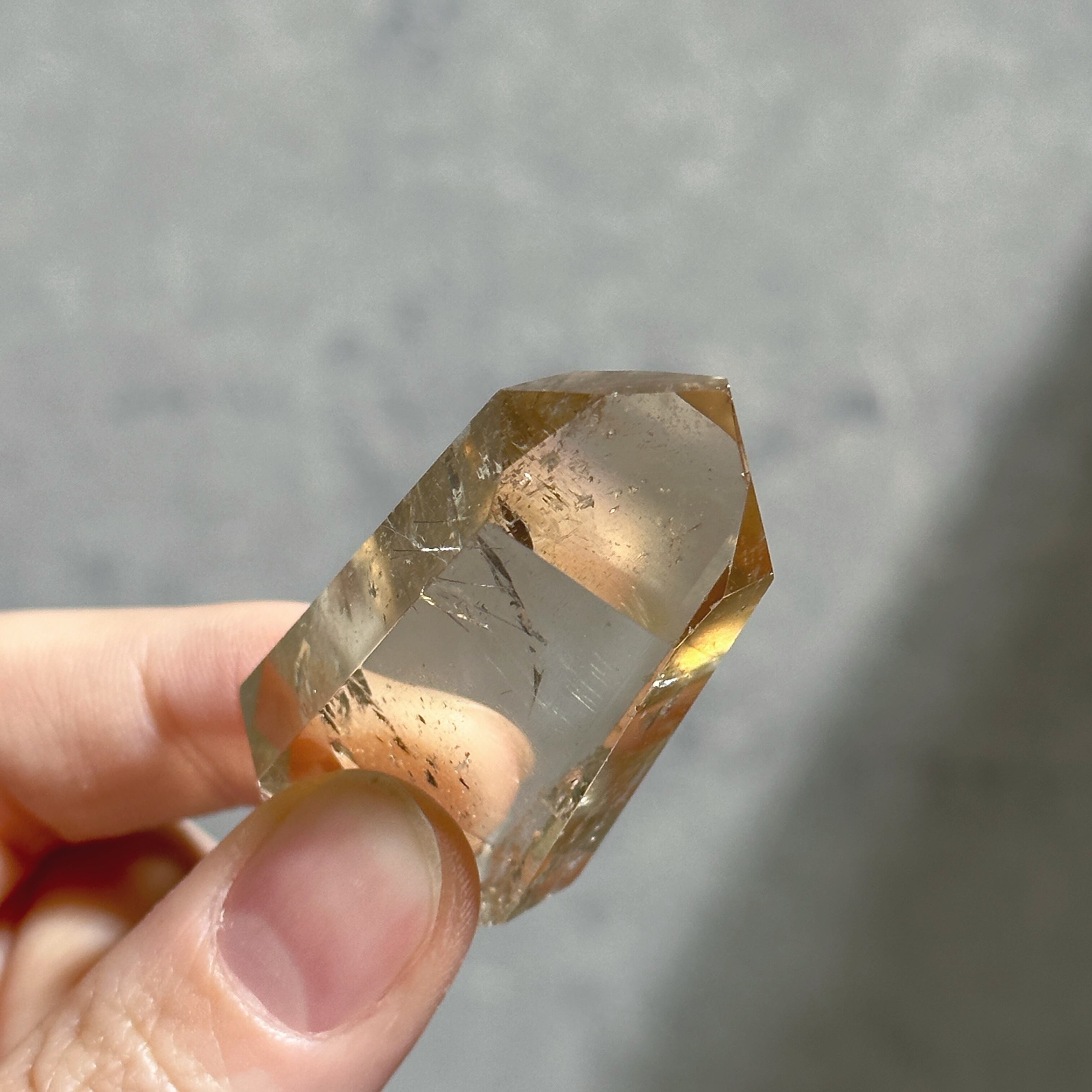 ルチル入り◎シトリン（黄水晶） タワー03◇ Citrine ◇ 天然石・鉱物