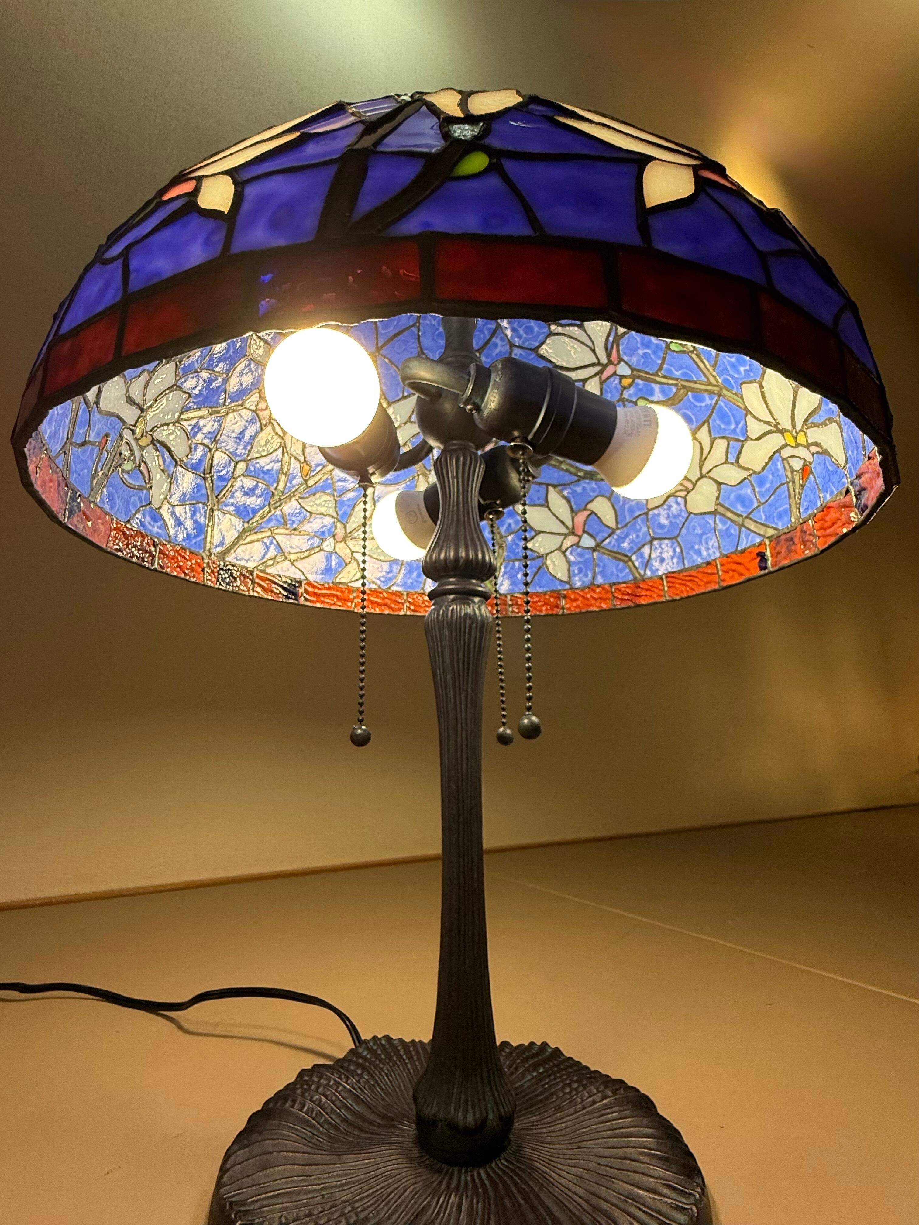 ランプ「木蓮（Ⅱ）」 | 川島政則ステンドグラス工房