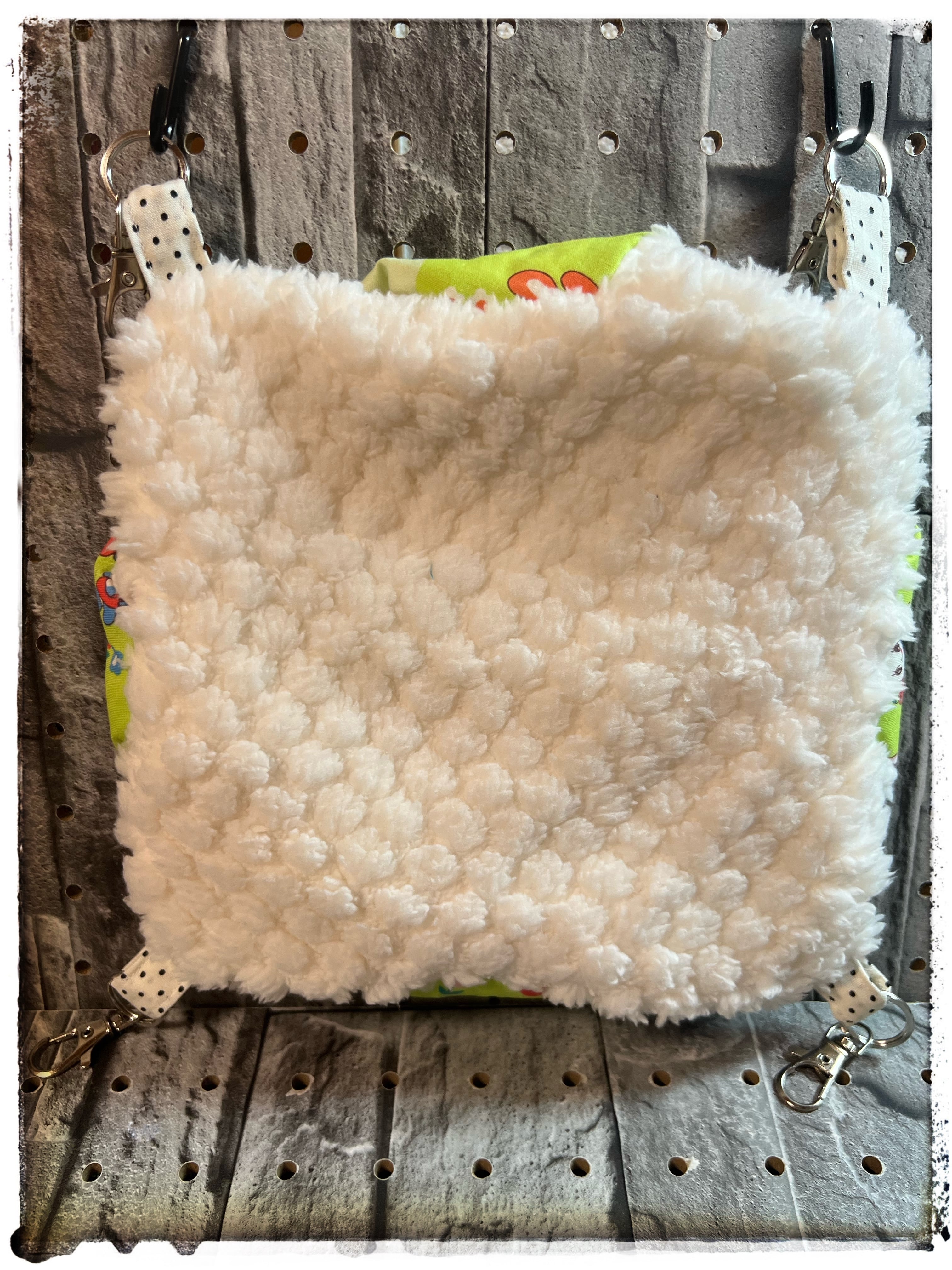 モモンガハンモック18×18☆レトロな動物たち グリーン | モモズと