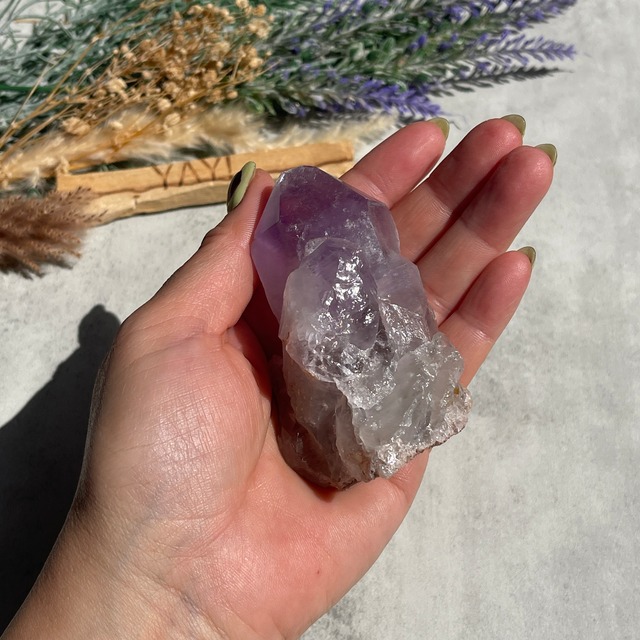 ジャカランダアメジスト 原石　ザンビア・ムンブワ産　44×36×77mm　天然石　一点物