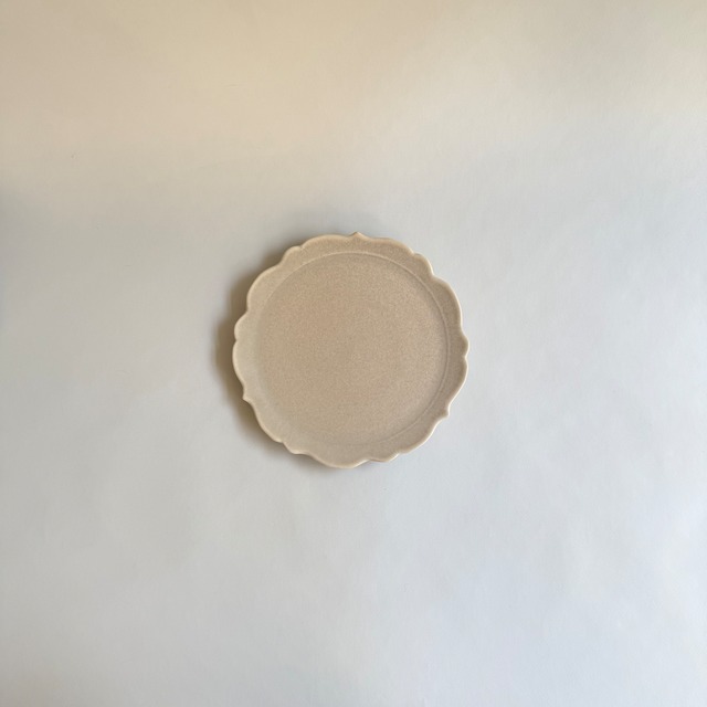 杉原万理江   稜花6寸台皿  (ピンクベージュ)