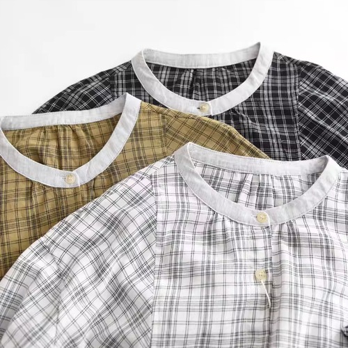3色／ノーカラーチェック柄ブラウス ・10514