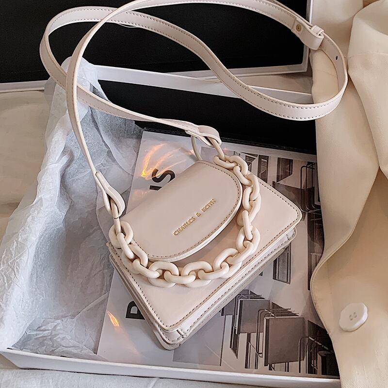 ミニバッグ女性のバッグ2020春と夏の新しいネット赤いファッションチェーンバッグバージョンの野生のショルダーメッセンジャーバッグ潮 Tiancai_Wing_Bag5513204