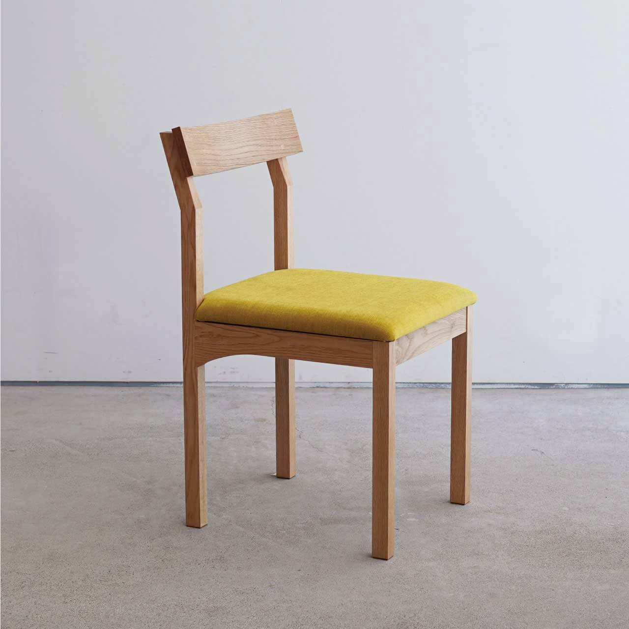 Crescent Chair / tamo