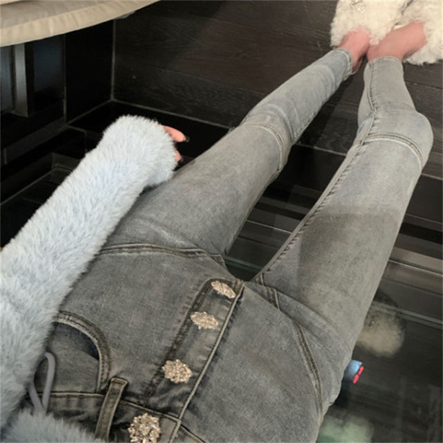 【送料無料】スキニーパンツ デニム 夏 プチプライス 無地 ビジュー装飾 夏 タイト カジュアル系 大人可愛い 秋 きれいめ 30代 40代  レディースファッション 可愛い お出かけ 女子会 デイリーユース お茶会 お呼ばれ