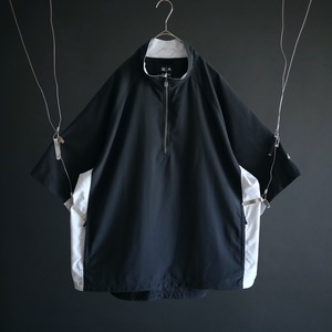 " adidas " over silhouette black × white bi-color switching design half-zip-up pullover