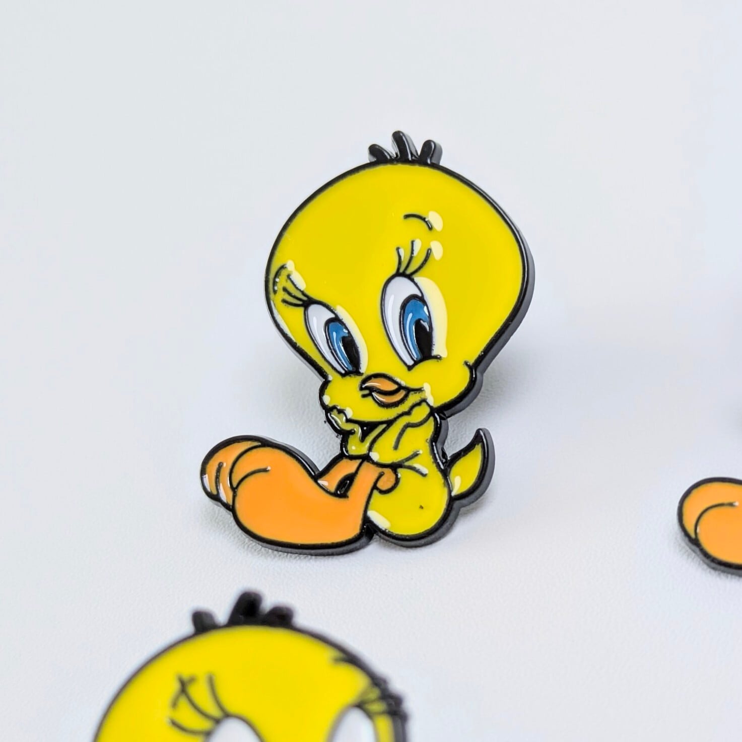 送料無料! ★ピンズ PINS★ピンバッジ 【 Looney Tunes / ルーニーテューンズ 】トゥイーティー 4Pセット〚アメリカン雑貨 アメトイ〛