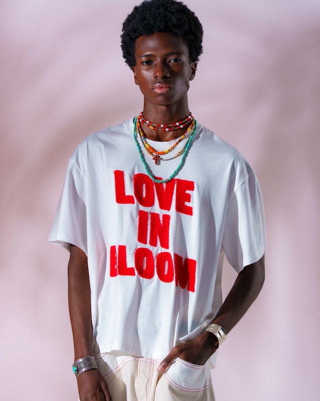 LOVE IN BLOOM Tシャツ|ホワイトムスク