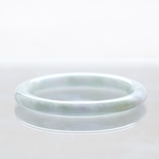 【内径 約62mm 】ラベンダーにうっすらグリーン バングル A貨翡翠 jd_bg1225